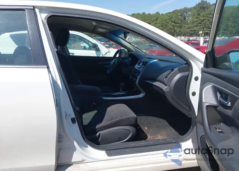 2015 Nissan Altima 2.5 S from USA, damaged, VIN 1N4AL3AP3FN305163